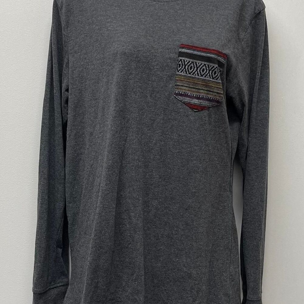 Beautiful Giant Women's Size Medium Grey Shirt